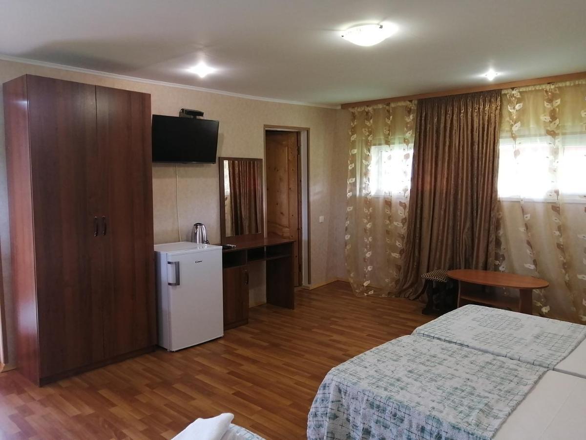 Мини-Отель На Агрба 22А Pizunda Esterno foto